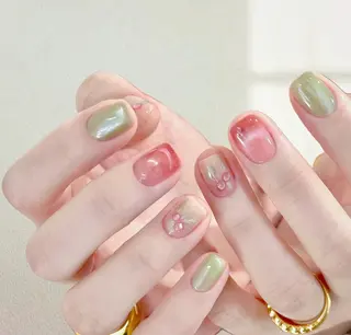 ネイル YUYI.nail salon所属・Mi Naのネイルデザイン