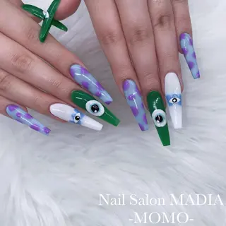 ネイル MADIA所属・momo .のネイルデザイン