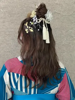 セミロング Rio/ヘアセット/ ハイトーンカラーのヘアスタイル