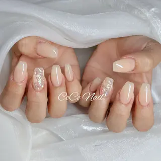 ネイル CeCe Garden所属・CeCeGarden ✨️キラキラワンホンのネイルデザイン