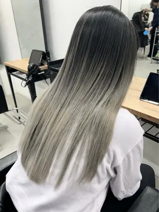 ロング カラー RYOSUKE ハイトーンのヘアスタイル
