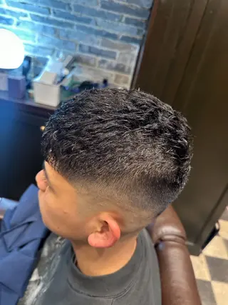 ショート パーマ million bucks barber shop御徒町店所属・松下 日向子のヘアスタイル