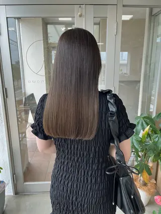 セミロング 荒川泰輝 /オリーブカラーのヘアスタイル