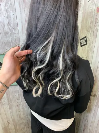 ロング LaLaMoana Rickyのヘアスタイル