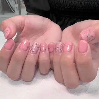 ネイル RIEKO🍒 ワンホン♡推しネイルのネイルデザイン