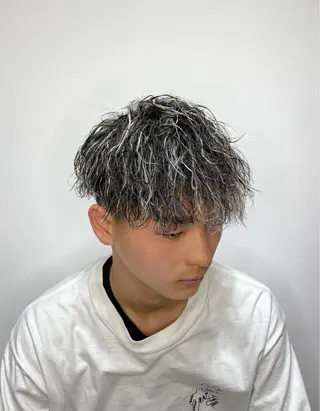 ショート カラー メンズ メンズカラー/ バレイヤージュ/聖斗のヘアスタイル