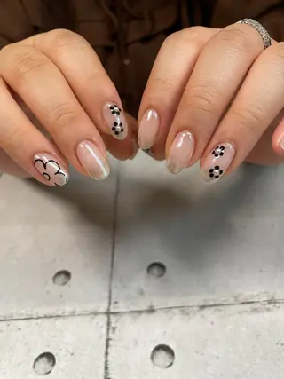 ネイル privatesalon Laulii所属・Laulii RIKAのネイルデザイン