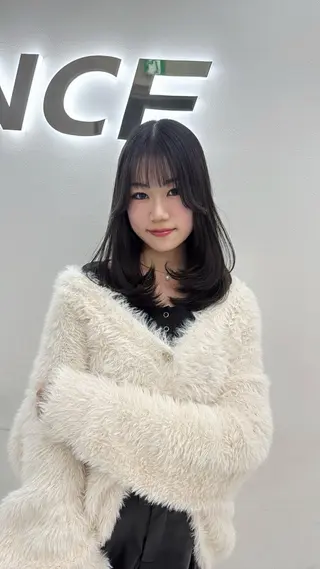 セミロング カラー 🎀愛されgirly ヘア🫧Ayakaのヘアスタイル