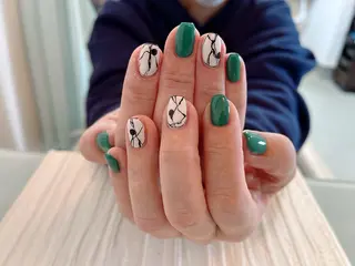 ネイル de mon coeur所属・岩本 祐子のネイルデザイン