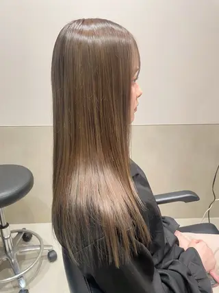 ロング カラー 佐野 えり奈のヘアスタイル