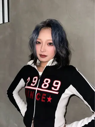 ミディアム カラー naito/ブリーチ /エクステ/縮毛のヘアスタイル