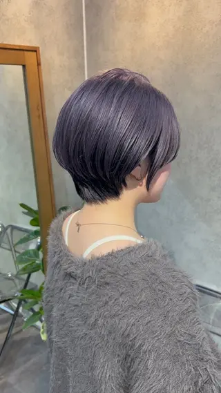 ショート カラー 赤みオフの透明感職人 /ケア重視の美髪施術のヘアスタイル