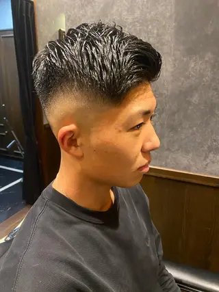 メンズ プレミアムバーバーヒロ銀座所属・成田 知佳のヘアスタイル