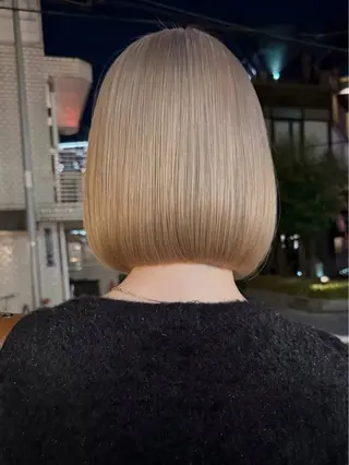 ショート Toiro所属・ハイトーン/艶カラー /髪質改善/近澤✂︎のヘアスタイル