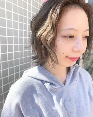 ミディアム カラー DiMPlE  ディンプル所属・🌸スタイリスト 山浦美恵のヘアスタイル