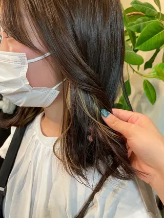 ショート カラー Vyuha ビューハのヘアスタイル