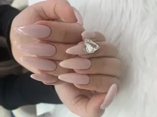 ネイル 🦋ネイルサロン ブラン🌈ゆりのネイルデザイン