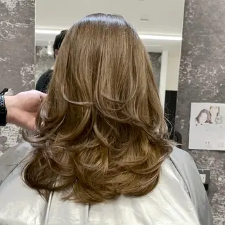 ミディアム カラー ヘアアレンジ アンドウ ユウ/ レイヤーカット/韓国のヘアスタイル