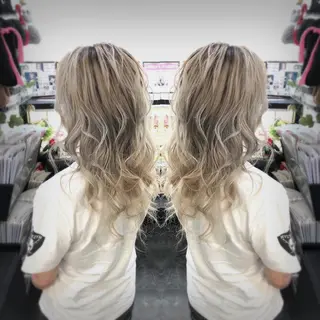 セミロング カラー 韓国カラー/エクステ carryのヘアスタイル