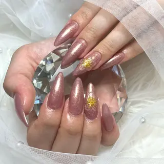 ネイル NAILSALON LUNON 獨協大学前駅店所属・LUNON 獨協大学前駅店のネイルデザイン