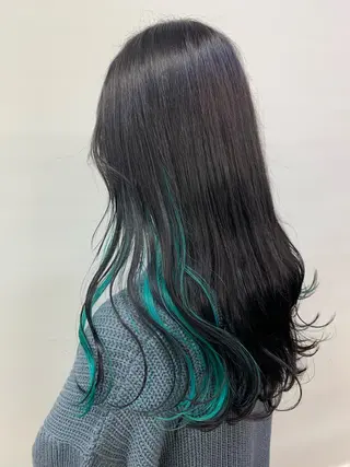 セミロング 山嵜 かなのヘアスタイル