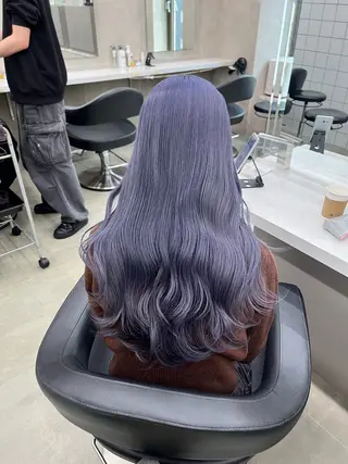 ロング 寒色＆ブリーチ特化 寒色MiOのヘアスタイル