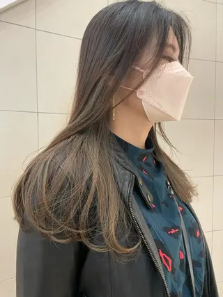 ミディアム ケアブリーチ/ エクステ/レイヤーのヘアスタイル