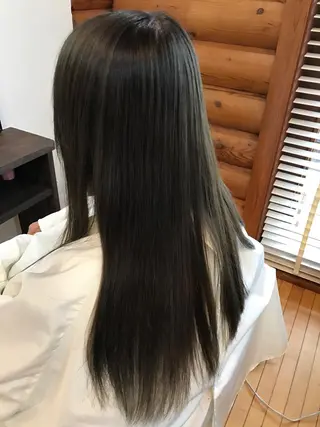 ロング カラー fondue.所属・河野 直哉のヘアスタイル