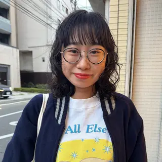 ミディアム パーマ Lilu しずくのヘアスタイル