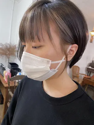 ショート 艶カラー🫧 MOMOYOのヘアスタイル