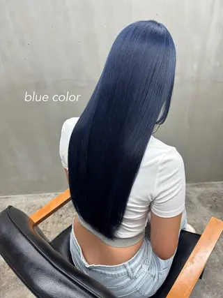 ロング 艶カラー🫧 MOMOYOのヘアスタイル