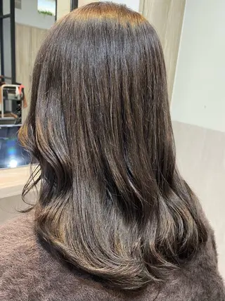 セミロング カラー OAK×NACHUL所属・🐑✨ 丸山紗耶佳のヘアスタイル