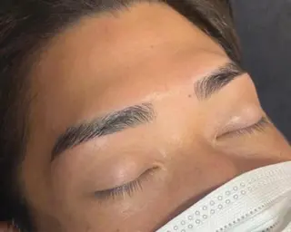 アイブロウ 加藤 彩花のヘアスタイル