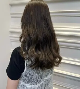 ロング カラー 西川 梨々香のヘアスタイル