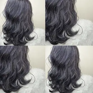 セミロング ツヤ髪✨縮毛矯正 ハイトーンカラーのヘアスタイル