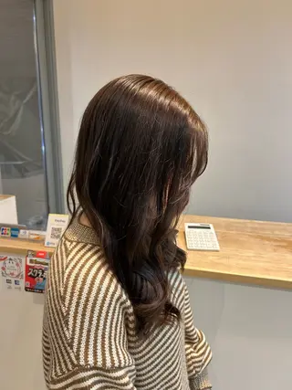 ロング カラー ウジイエ ミユウのヘアスタイル