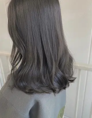 セミロング roka ノゾミのヘアスタイル