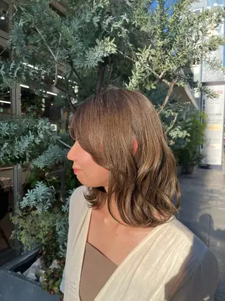 カラー 相田 佳乃のヘアスタイル