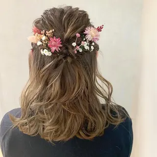 セミロング ヘアアレンジ LOST CITY 横浜所属・🪐脱白髪染め 🪐松尾菜々美のヘアスタイル