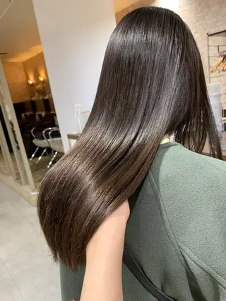 ロング カラー 近藤千翔🩵 髪質改善Periodのエステ・リラクイメージ