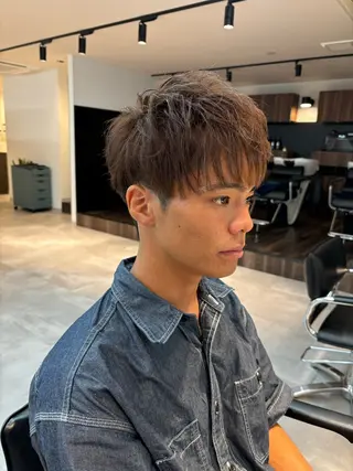 メンズ フェザーパーマ/韓国 /メンズカット保立のヘアスタイル