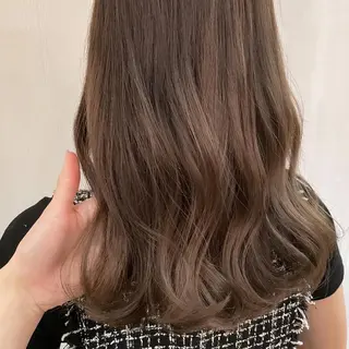 セミロング ブリーチなしカラー/ 顔周りレイヤーカットのヘアスタイル