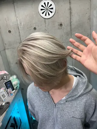 ショート カラー メンズ ハイトーン/ワンカラ /レイヤー/ウルフのヘアスタイル