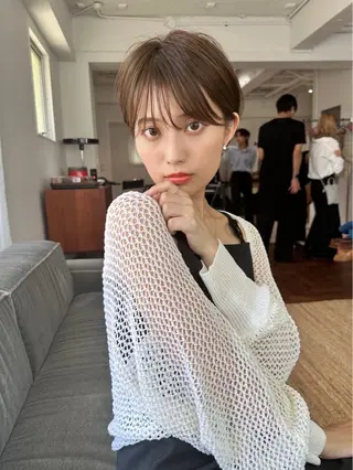 ショート BUMP GINZA ERIKAのヘアスタイル