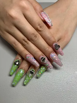 ネイル nail.salon .Reversalのネイルデザイン