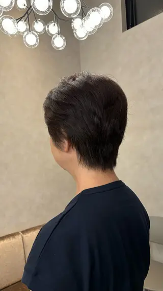 カラー ワイズミ モモカのヘアスタイル