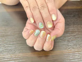 ネイル Hübsch所属・Sakura Hのネイルデザイン