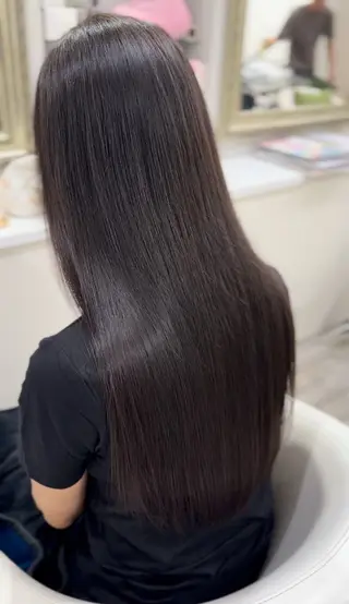 ロング 【TAKAYA】🌸 白髪ぼかしカラーのヘアスタイル