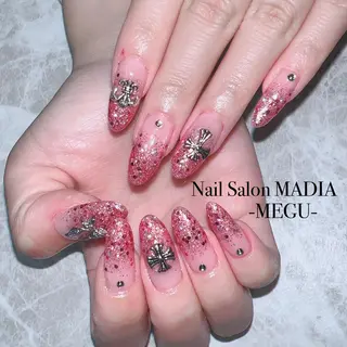 ネイル MADIA藤沢所属・MADIA MEGUのネイルデザイン