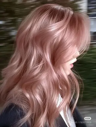 カラー 柴垣 万希のヘアスタイル